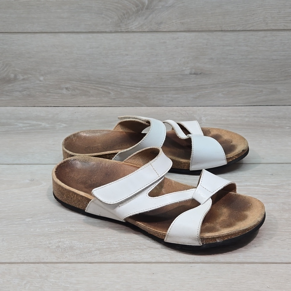 Vionic Women Leather Sandals Flats shoes sz 7